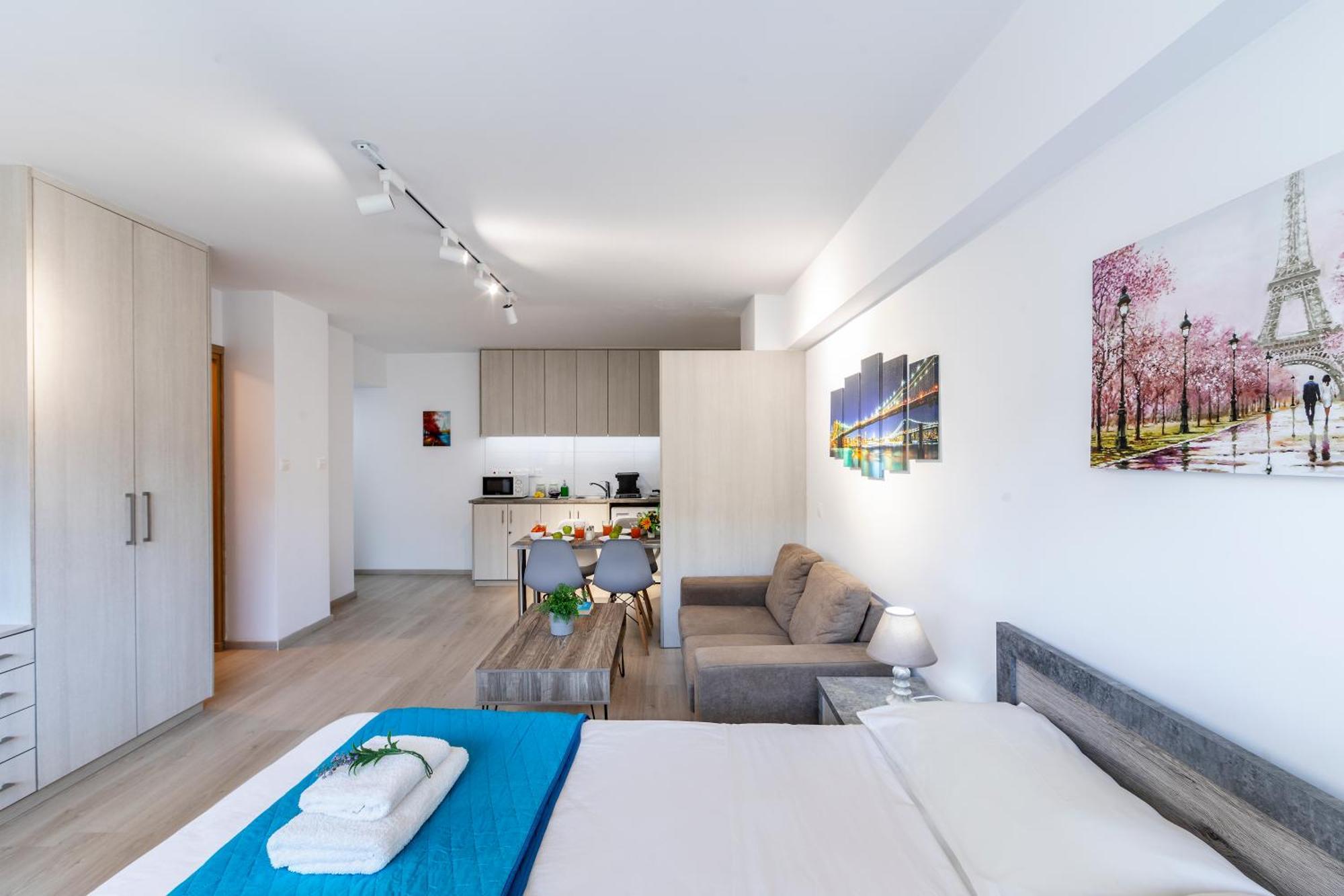 C-Premium Apts 100M From Beach And City Centre Larnaca Extérieur photo