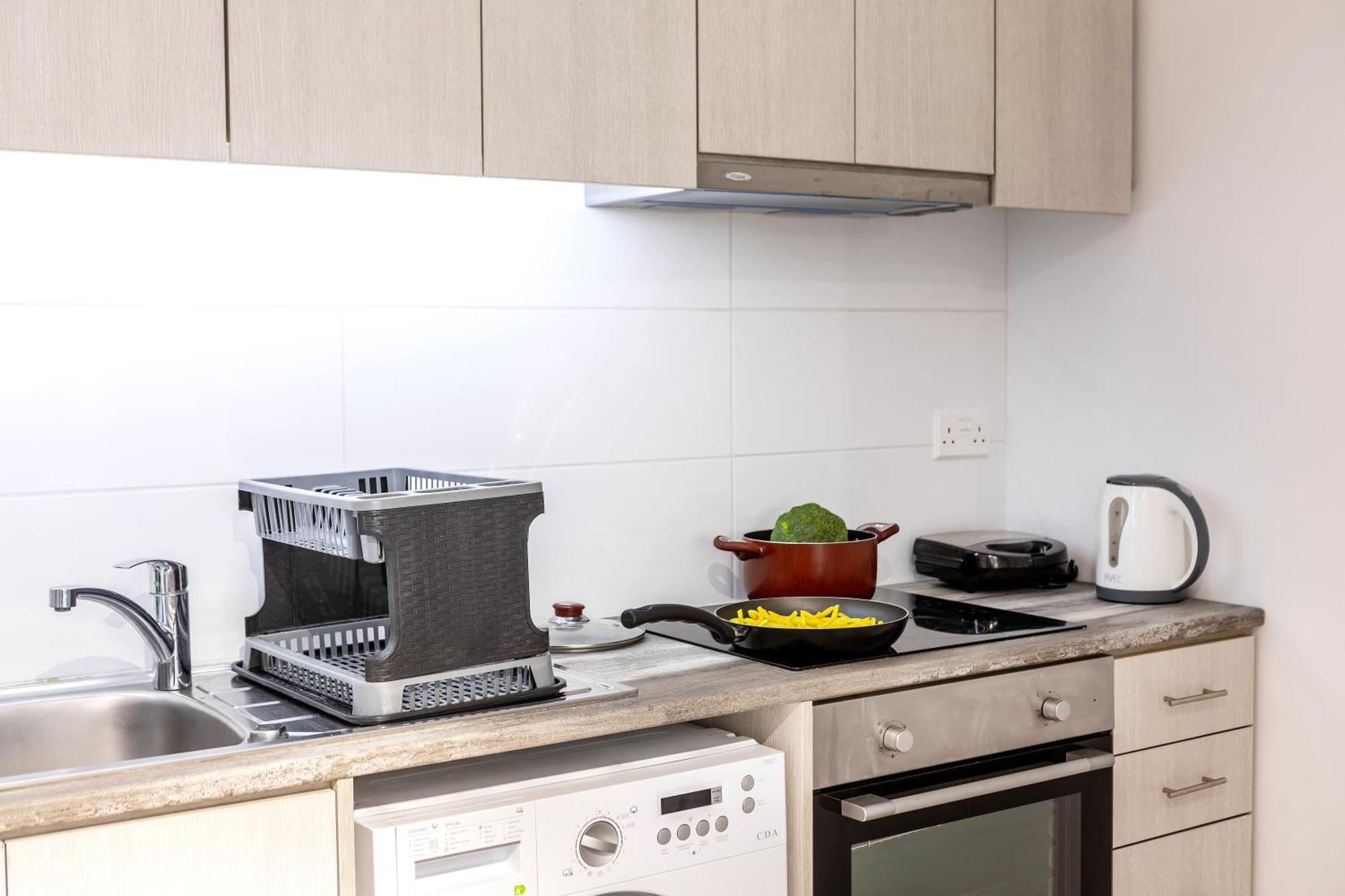 C-Premium Apts 100M From Beach And City Centre Larnaca Extérieur photo