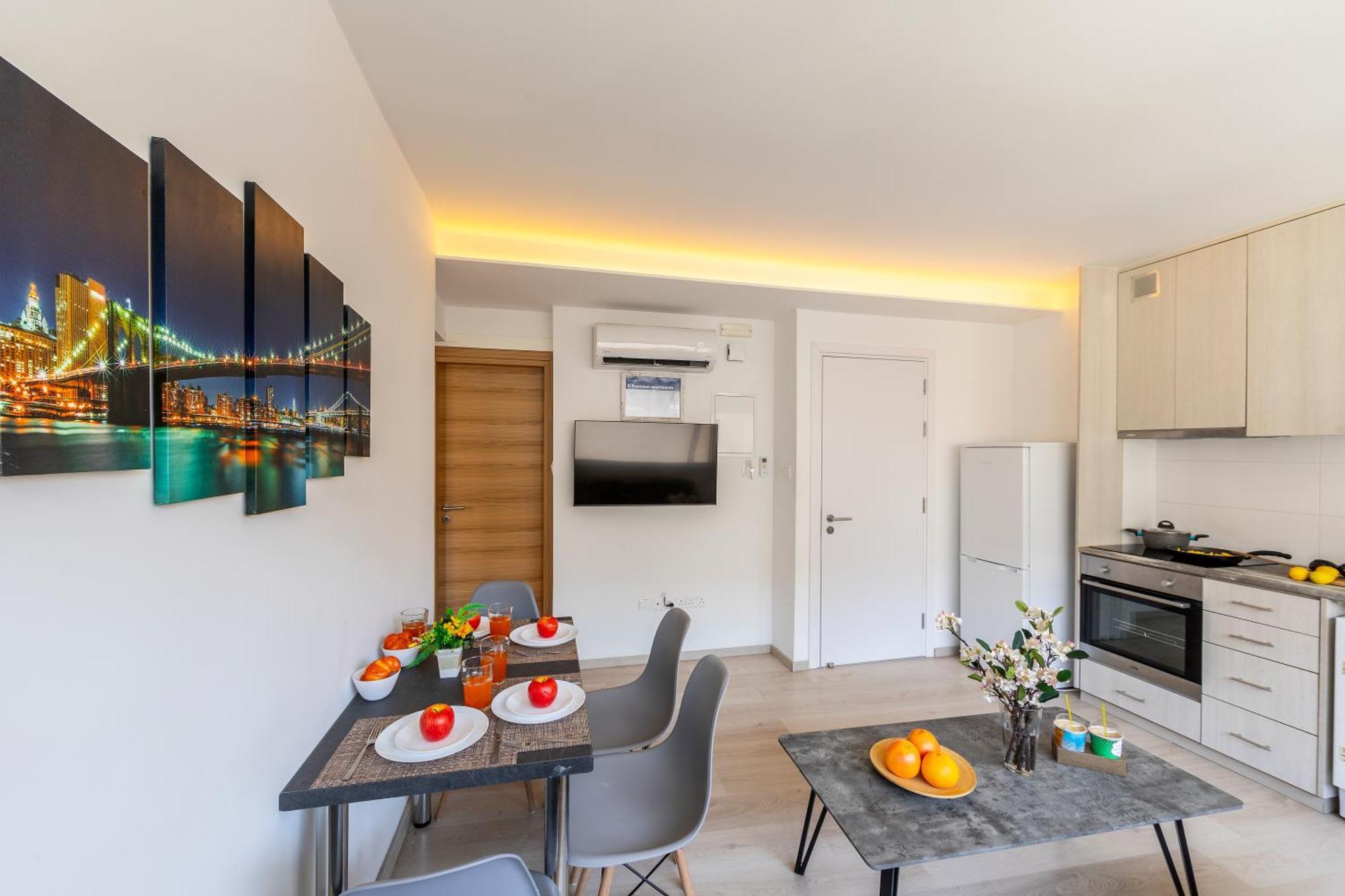 C-Premium Apts 100M From Beach And City Centre Larnaca Extérieur photo