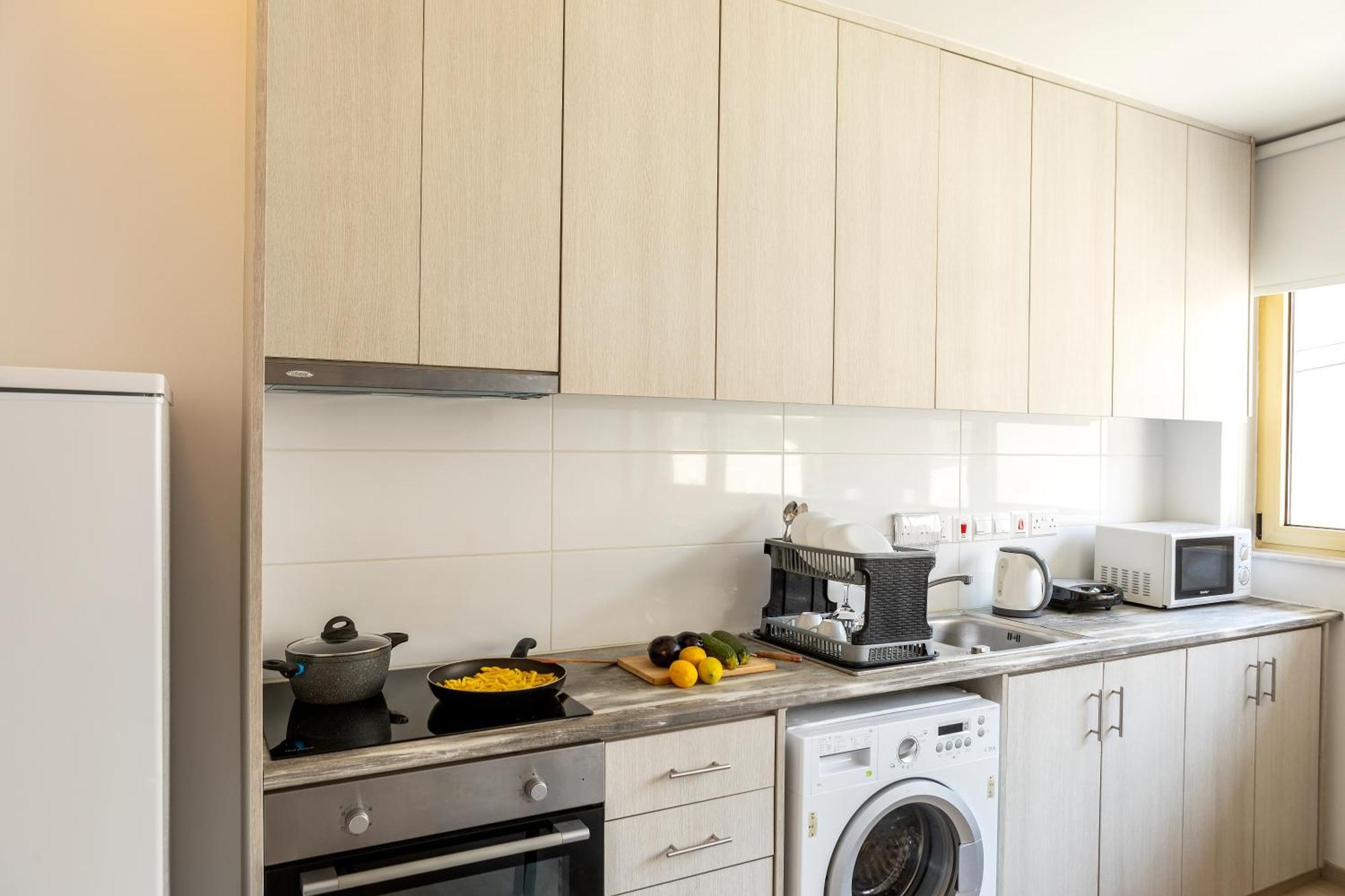 C-Premium Apts 100M From Beach And City Centre Larnaca Extérieur photo