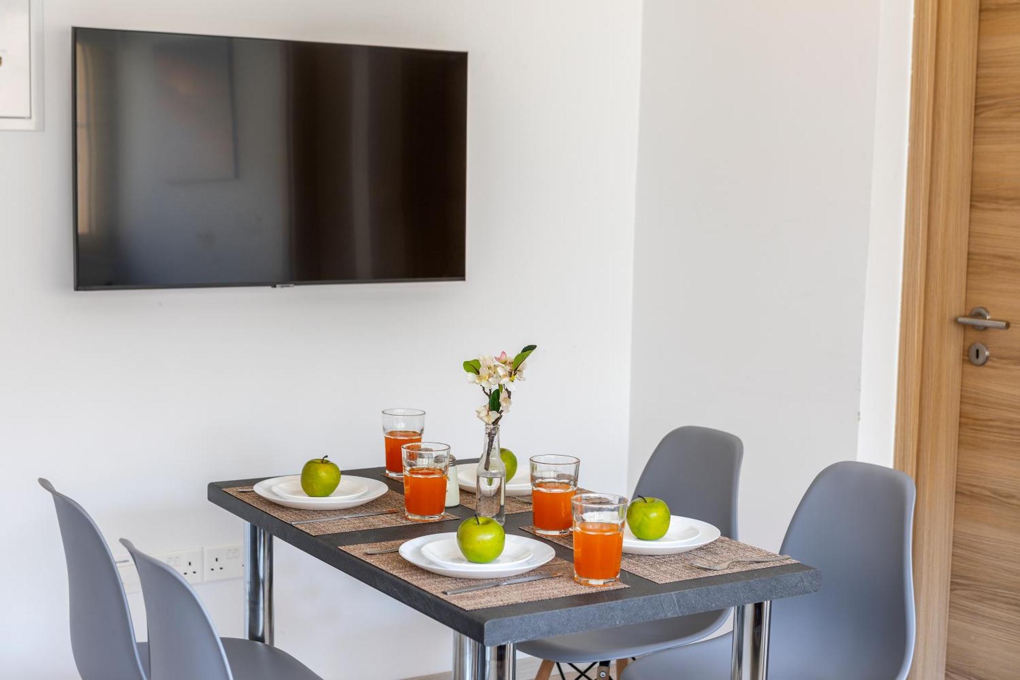 C-Premium Apts 100M From Beach And City Centre Larnaca Extérieur photo