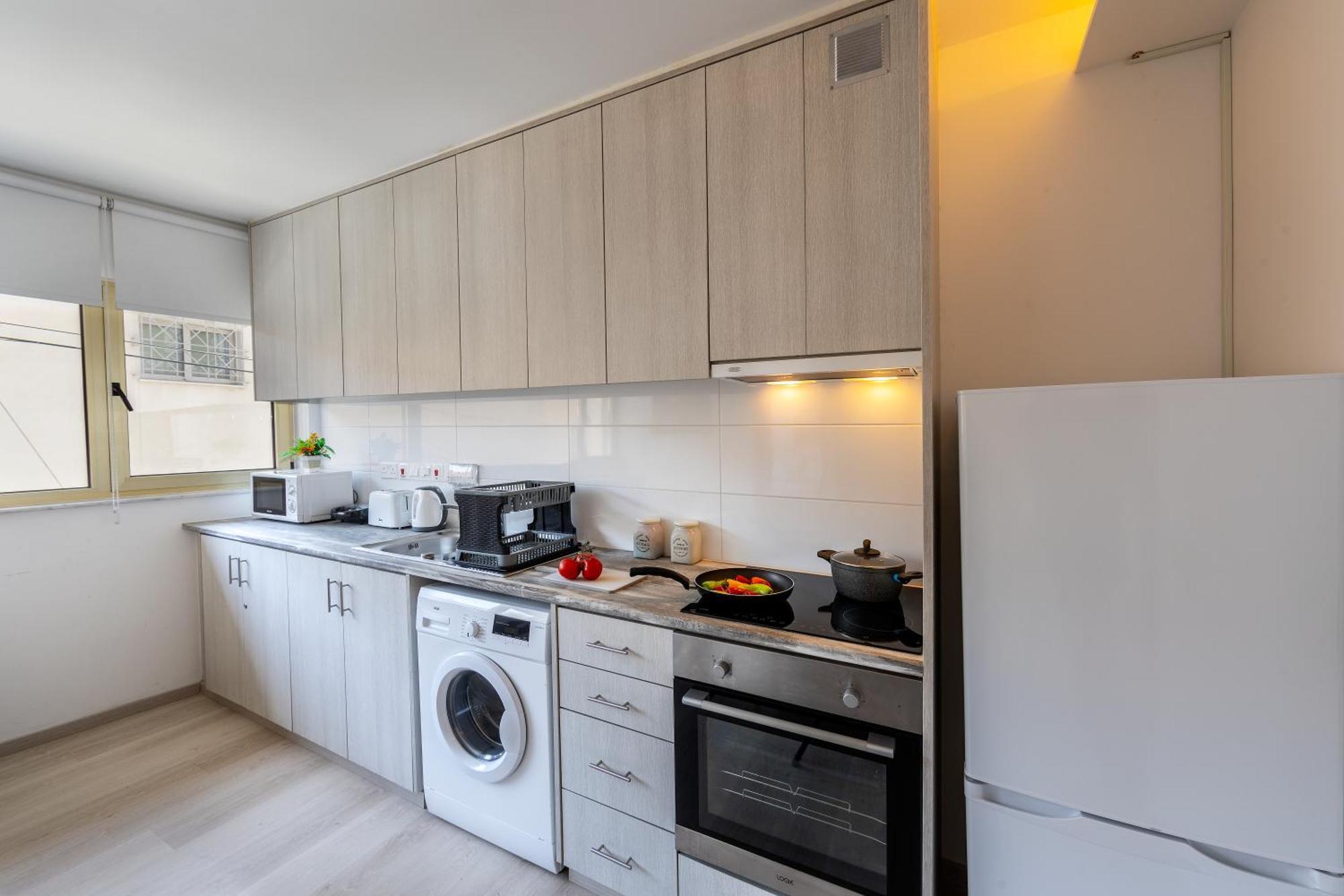 C-Premium Apts 100M From Beach And City Centre Larnaca Extérieur photo